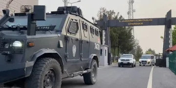 Diyarbakır’da aralarında avukatların da olduğu 20 şüpheli gözaltına alındı