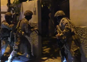 Mersin’de silah kaçakçılarına çifte operasyon