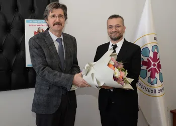 Eğitim Bilimleri Enstitüsü’nde bayrak değişimi