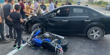 Motosiklet ile otomobil çarpıştı: 1 Yaralı