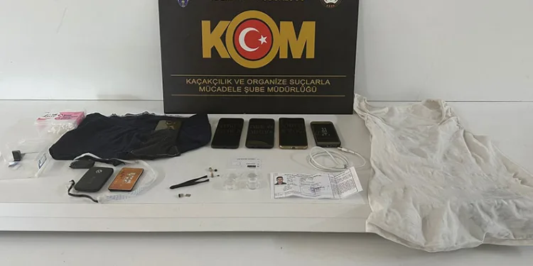 Ehliyet sınavında kopya çektiren 5 şüpheli tutuklandı