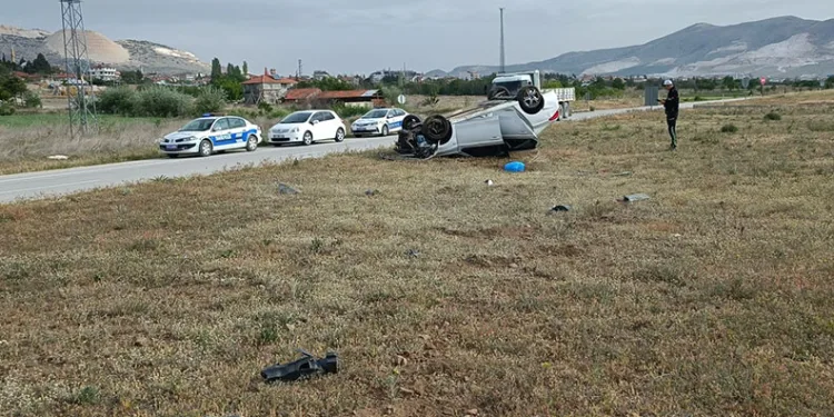 Kontrolden çıkan otomobil takla attı: 1’i çocuk 3 yaralı