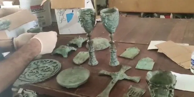 Mersin’de ikisi heykel 74 parça tarihi eser ele geçirildi