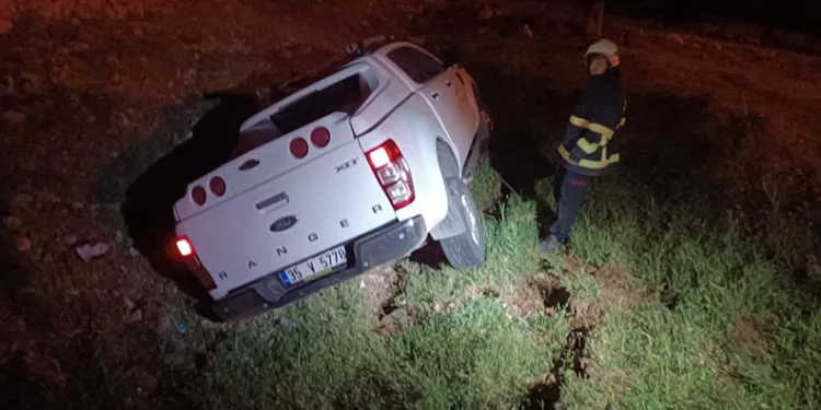 Mardin’de kamyonet devrildi: 3 yaralı