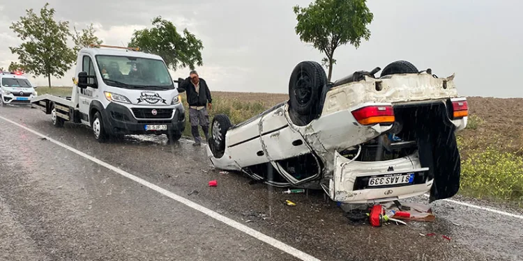 Konya’da otomobil takla attı: 3 yaralı