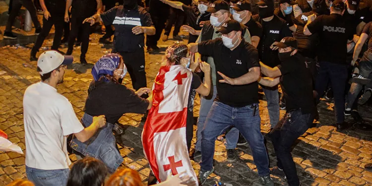 Gürcistan’da yasa karşıtı protestolarda 63 kişi gözaltına alındı