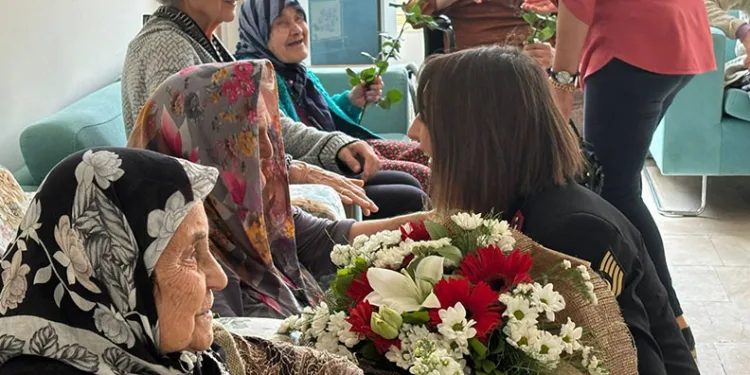 Jandarma anneleri unutmadı