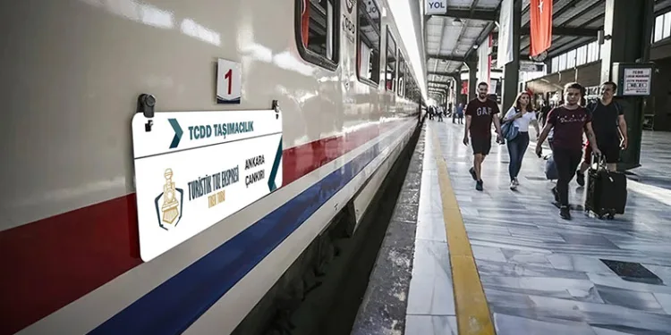 Turistik Tuz Ekspresi yola çıkıyor