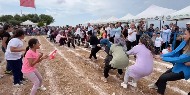 Bu kez çocuklar annelerine destek verdi