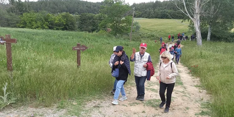 Tarihi Alan Kılavuzlarına sahada teorik eğitim