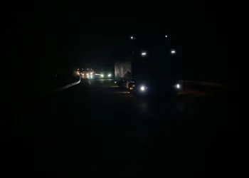 LPG tankeri devrildi, yol çift taraflı trafiğe kapatıldı