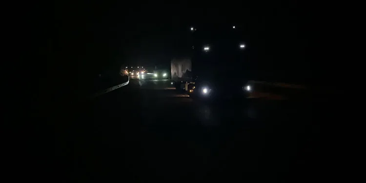 LPG tankeri devrildi, yol çift taraflı trafiğe kapatıldı