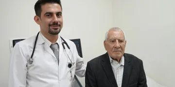 84 yaşındaki hastanın ameliyatsız yöntemle kalp kapağı değişti