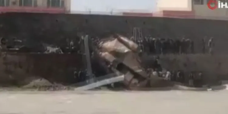 Afganistan’da askeri helikopter düştü