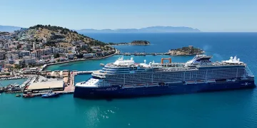 Kuşadası’nda kruvaziyer bereketi