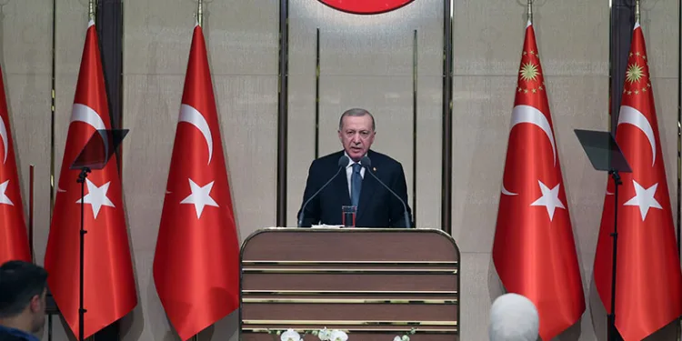 “1 Mayıs’ın bayram havasına gölge düşürmeye çalışıyor”