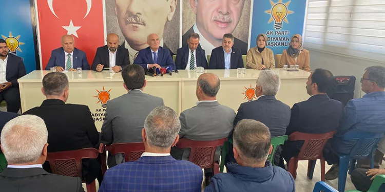 “Seçim sonuçlarını birilerine fatura etmek gibi bir kolaycılığı seçmeyeceğiz”
