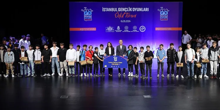İstanbul gençlik oyunları finalle taçlandı
