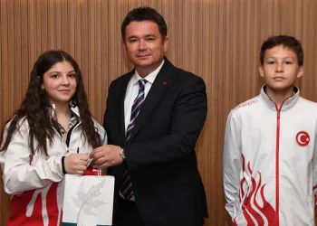 Şampiyon sporculardan Erkan Aydın’a ziyaret