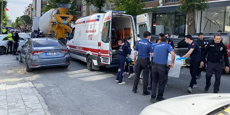 Beton mikserinin çarptığı kadın öldü