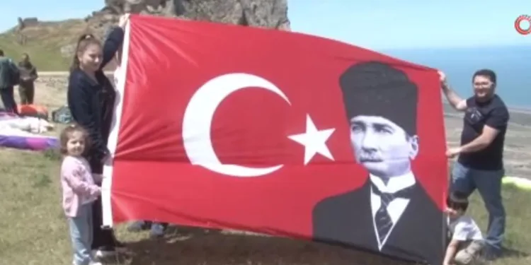 Azerbaycan’da 19 Mayıs coşkusu