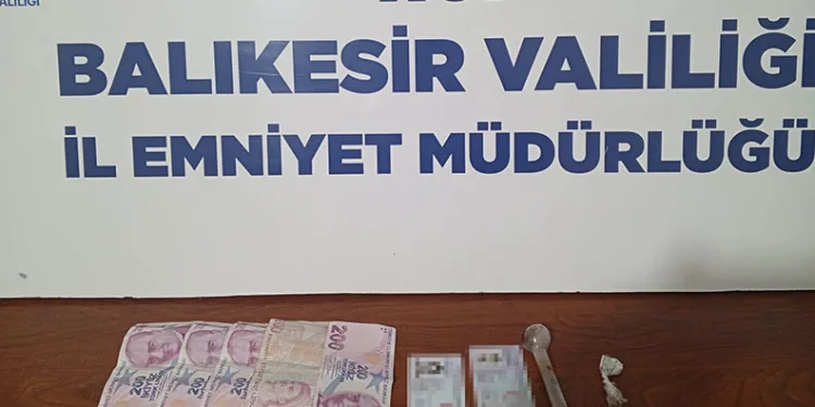 Bandırma’da uyuşturucu ticareti yapan şahıslar yakalandı