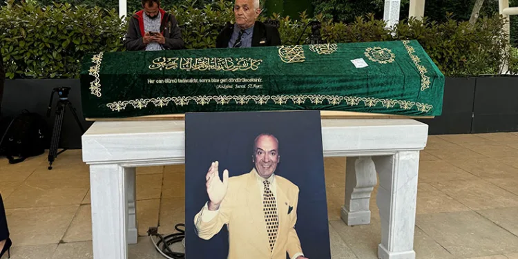 Erkan Yolaç, son yolculuğuna uğurlandı