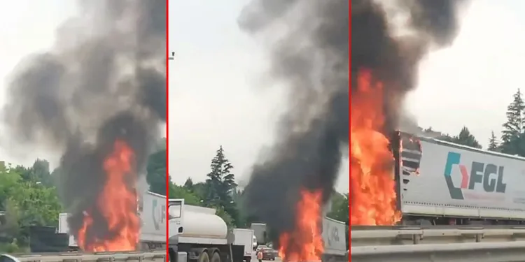 Bursa’da tır alevlere teslim oldu