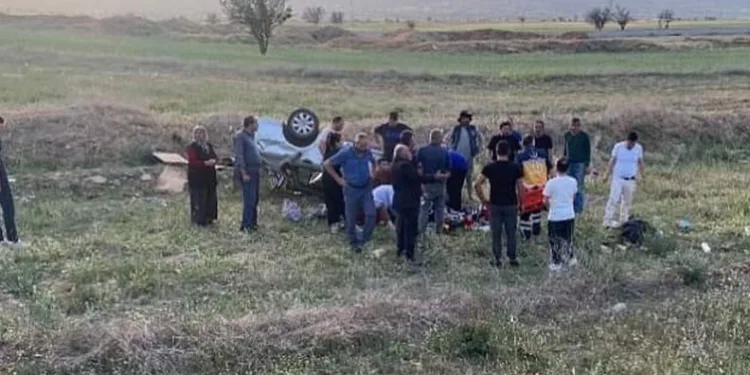 Antalya’da otomobil takla attı: 2 ölü, 3 yaralı