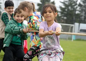 Miniklerin renkli spor şenliği