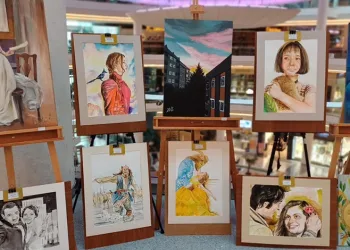 Bursa’da lise öğrencilerinden resim sergisi