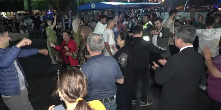 Engelli gençlere temsili askerlik öncesi kına gecesi