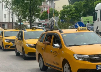 Mudanya’da taksicilerden protesto konvoyu