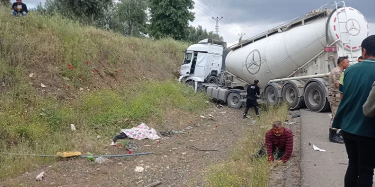 Gaziantep’te katliam gibi kaza: 8 ölü, 11 yaralı