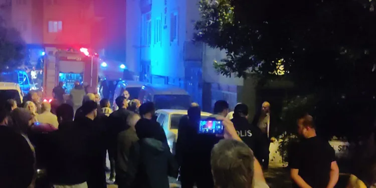 Bursa Orhangazi’de mahalle yangına uyandı