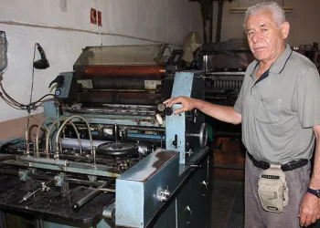 Asırlık makineler öksüz kaldı