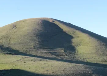 Kars Üçler Tepesi’nde dikkat çeken ayrıntı