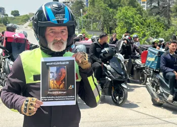 Bursa’da motokuryeler Ata Emre Akman için kontak kapattı