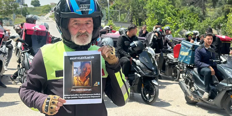 Bursa’da motokuryeler Ata Emre Akman için kontak kapattı