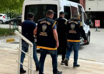 Manisa’da aranan şahıslara eş zamanlı operasyon