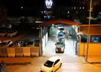 Denizli’de FETÖ üyelerine şafak baskını