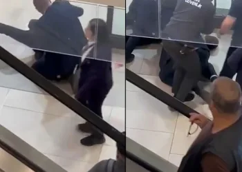 Hastanede kendine jiletle zarar verdi