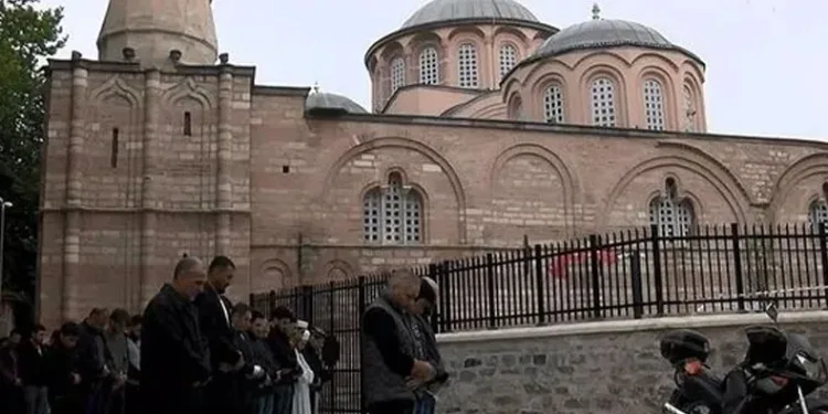 79yıl sonra ilk Cuma namazı