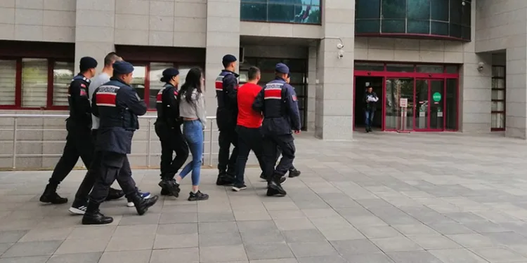 Uyuşturucu taciri 6 kişi yakalandı