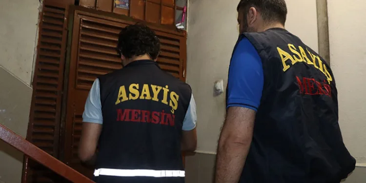 Mersin’de aranan şahıslar operasyonu