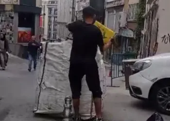 Kağıt toplayıcısının hilesi kamerada
