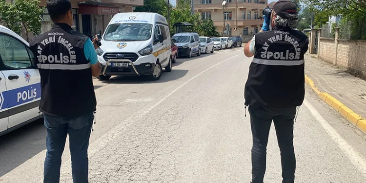 18 yaşındaki yatalak kız evde ölü bulundu