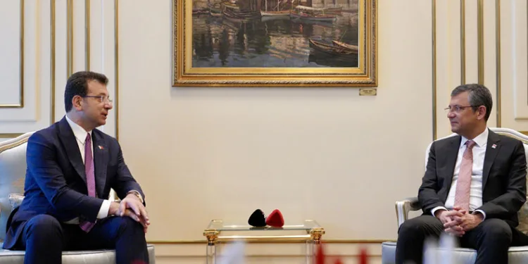 Özgür Özel, İmamoğlu’nu ziyaret etti