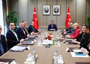 Cevdet Yılmaz, Varhelyi ile görüştü