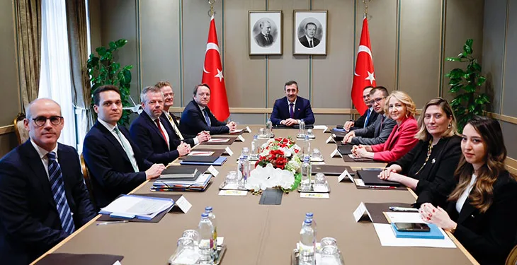 Cevdet Yılmaz, Varhelyi ile görüştü
